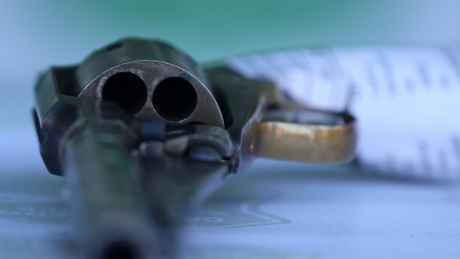 Proyecto que prohíbe armas a procesados por violencia intrafamiliar avanzó en el Senado