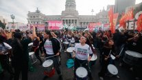 Argentina: Mujeres salieron a las calles contra los femicidios en aniversario de 