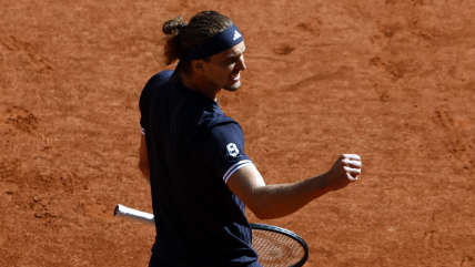   Alexander Zverev se instaló en la final de Roland Garros tras vencer a Jakub Mensik 