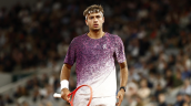 Arnaldi se retiró por un virus y Cobolli enfrentará a Zverev en la final de Roland Garros