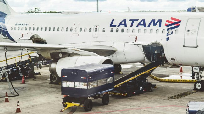 Latam advierte: El combustible seguirá caro aunque termine la guerra