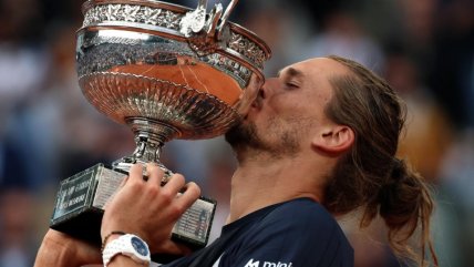   Alexander Zverer disfrutó la gloria de un Grand Slam al alzar el título de Roland Garros 