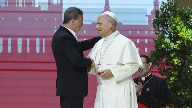 Antonio Banderas tells Pope: 'Art must be an alternative to violence'