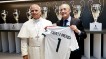 Florentino Pérez recibió al papa León XIV y le regaló una camiseta de Real Madrid