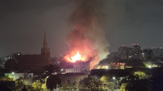 Incendio y derrumbe de casona patrimonial moviliza