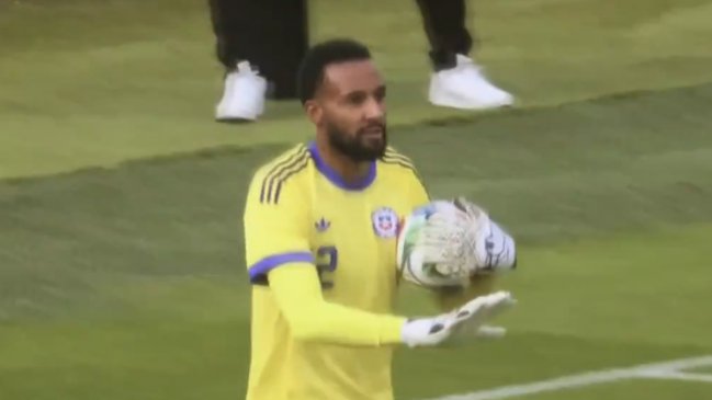 [VIDEO] Vigouroux respondió con seguridad y mantuvo el cero de Chile ante RD Congo