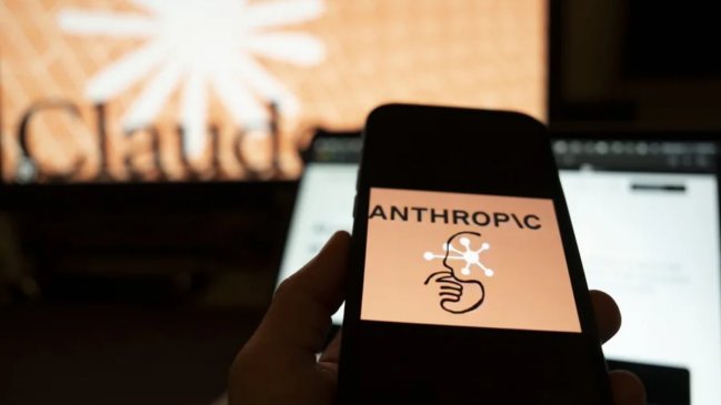 Anthropic lanzó modelo de IA similar a Mythos con sistemas de ciberseguridad reforzados