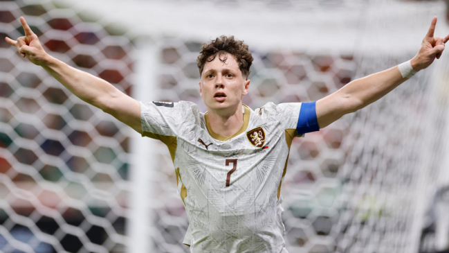 Ladislav Krejci adelantó de cabeza a República Checa ante Corea del Sur en el Mundial