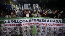 Familias de desaparecidos en México desafían cerco del Mundial a horas de la inauguración