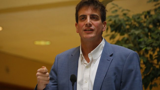 Schalper: Promesa de condonación del CAE dejó una 