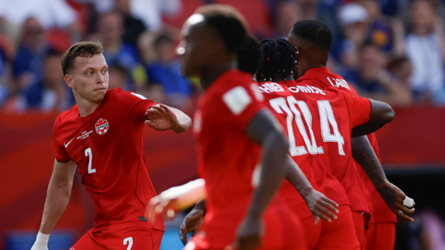 Cyle Larin consiguió el tardío empate para Canadá ante Bosnia-Herzegovina en el Mundial