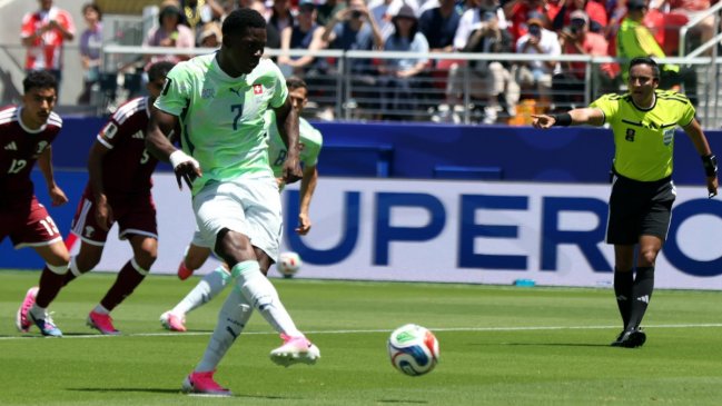 Embolo anotó de penal y rompió el empate entre Suiza y Catar