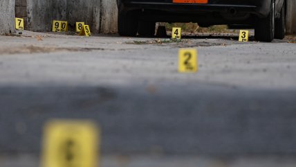 Lo Espejo: Delincuentes interceptan a chofer de aplicación e incendian su vehículo tras tiroteo