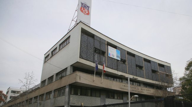 Instituto Nacional tendrá clases online tras amenazas de tiroteo contra su comunidad