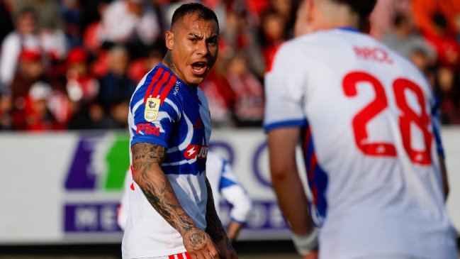 Eduardo Vargas se salvó de la expulsión ante Unión La Calera