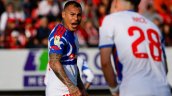 Eduardo Vargas se salvó de la expulsión ante Unión La Calera