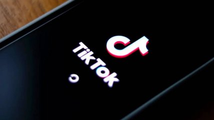 Demandan a TikTok en EE.UU. por permitir que niños tengan cuentas y contenidos "adictivos"