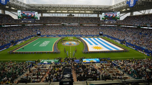 FIFA modificó protocolo para que la bandera de Arabia Saudita no tocara el suelo