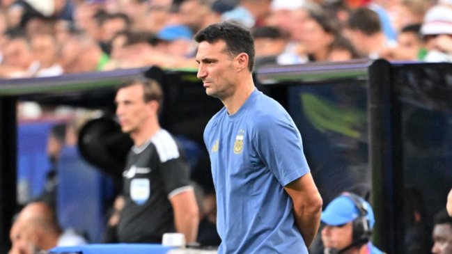 La impasible reacción de Scaloni tras el golazo de Messi a Argelia en el Mundial