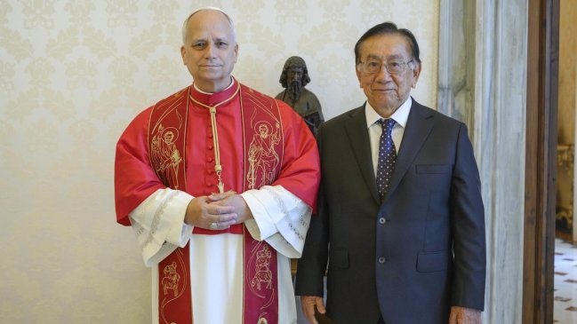 El papa recibió al presidente Balcázar y confirmó visita a Perú en noviembre