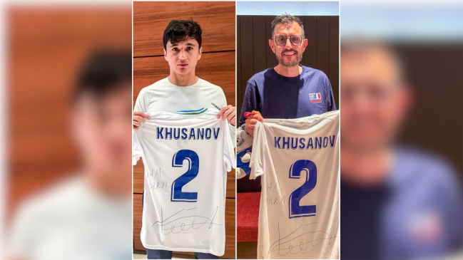 Uzbekistán le regaló una camiseta al camarógrafo derribado por Khusanov