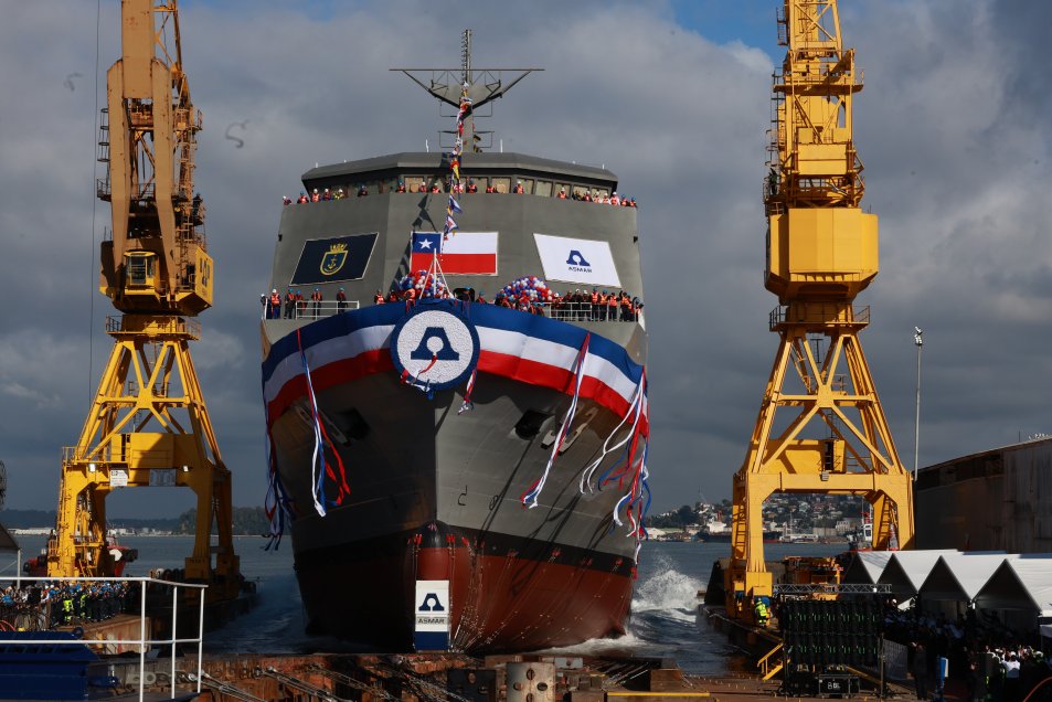 [Photos] The Magallanes ship was launched into the sea as a milestone for the Chilean naval industry