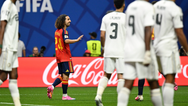 Cucurella forzó un autogol de Arabia Saudita que estiró la goleada de España
