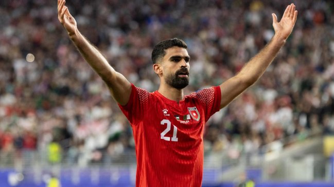 Al Rashdan sorprendió y abrió la cuenta para Jordania ante Argelia en el Mundial