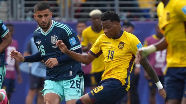 Gonzalo Plata aprovechó un córner e instaló la sorpresa ante Alemania
