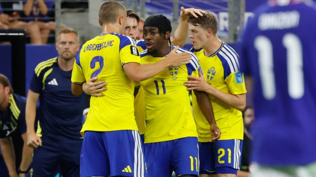 Elanga igualó el partido entre Suecia y Japón con un golazo de media distancia