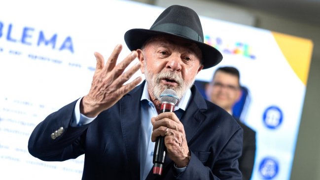 Lula incluirá la política de defensa por primera vez en su programa electoral