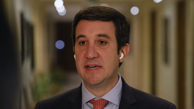 Presidente de la UDI rechazó idea de indulto general a uniformados condenados por el 18-O