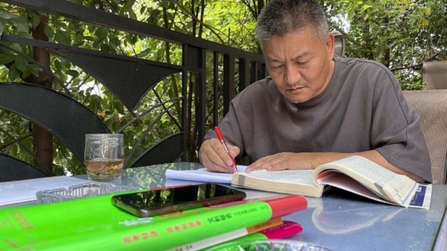 Empresario chino suma 30 intentos fallidos por acceder a la universidad