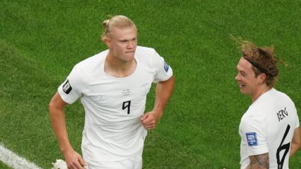 Haaland definió de primera y sentenció el paso de Noruega a octavos del Mundial