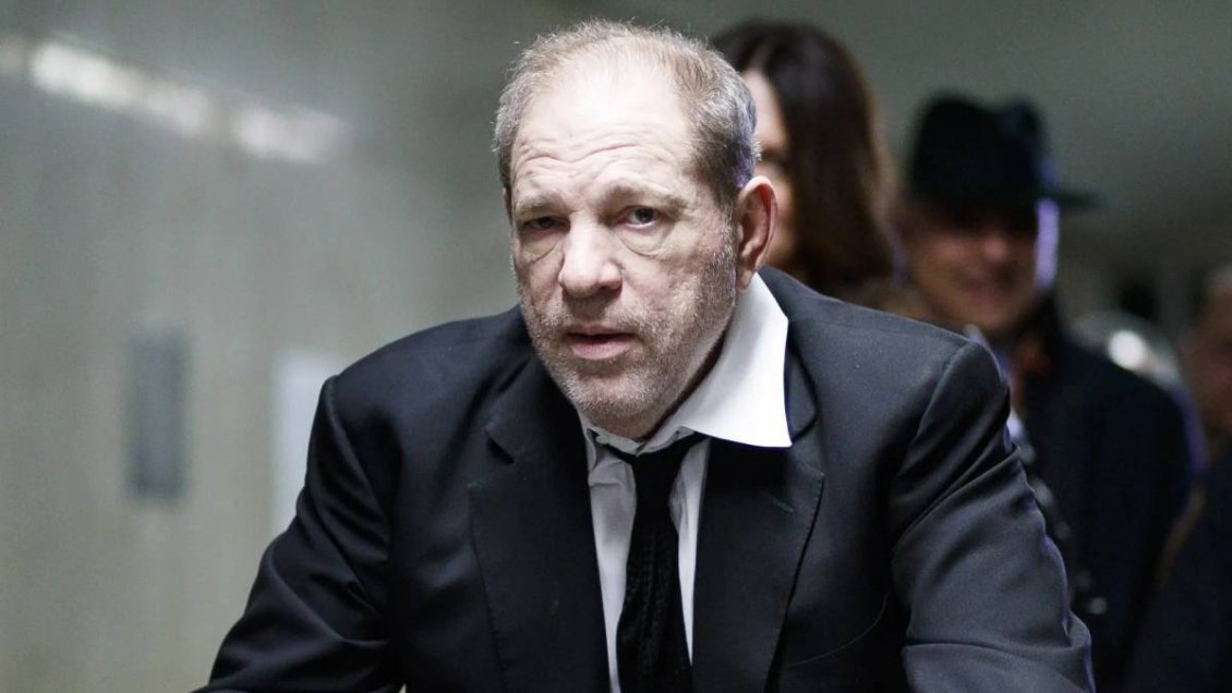 Harvey Weinstein fue hospitalizado por neumonía
