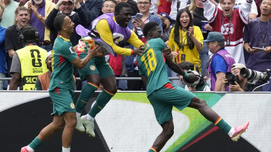 Ismaila Sarr remató con calidad y dejó 2-0 a Senegal sobre Bélgica