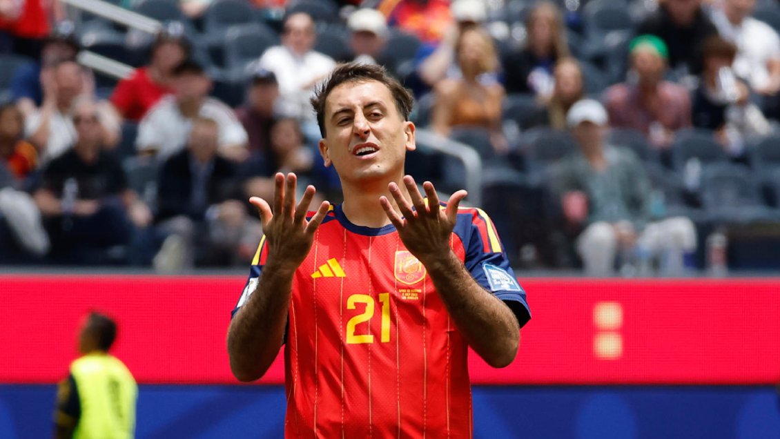 Oyarzabal capitalizó otra asistencia de Cucurella y cerró el 3-0 de España