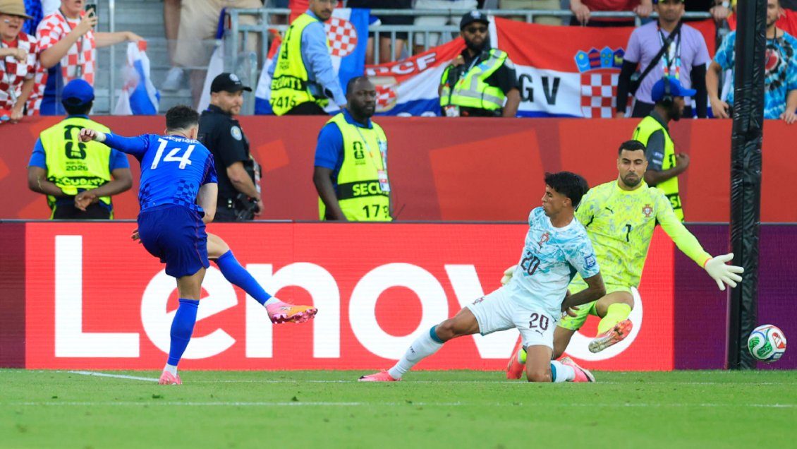 Croacia sacudió a Portugal en el segundo tiempo con un zurdazo de Perisic