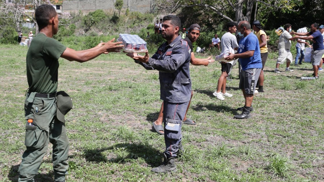 Militarización y filas por comida: Así está Venezuela a nueve días de los terremotos