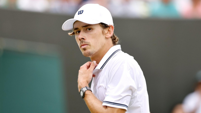 Alex de Miñaur venció a Zachary Svajda y se instaló en los octavos de final de Wimbledon