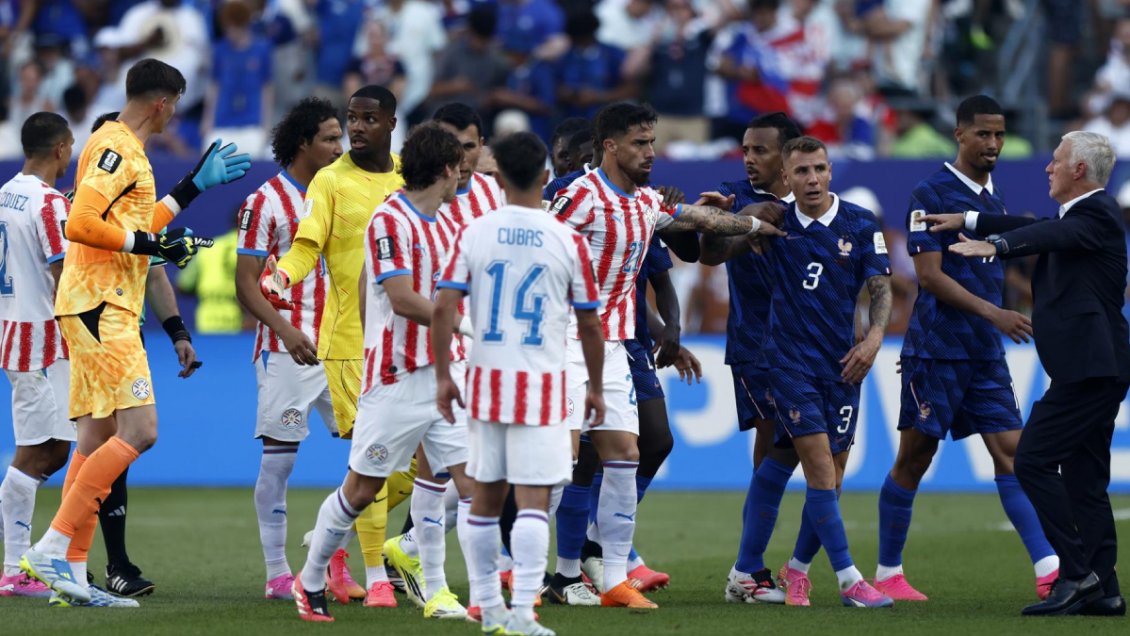 Se calentó el final: Francia y Paraguay protagonizaron trifulca en el Mundial