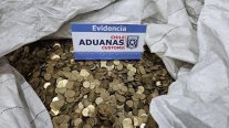 Inaudito: Intentaron mandar a China un millón de monedas de 10 pesos camufladas como chatarra