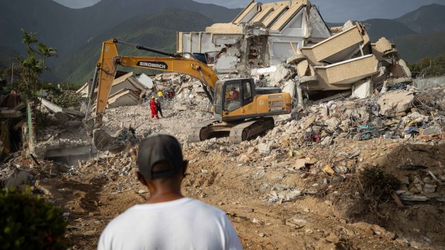 Venezuela retoma clases escolares en estados no afectados por el doble terremoto