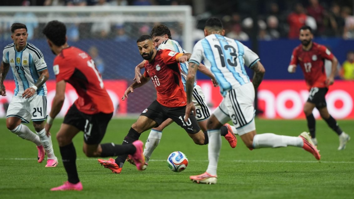 ¿Fue penal para Egipto? La jugada que desató la ira de Mohamed Salah ante Argentina