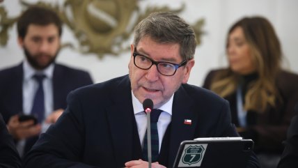 Biministro Mas se reunió con economistas para abordar crisis del empleo
