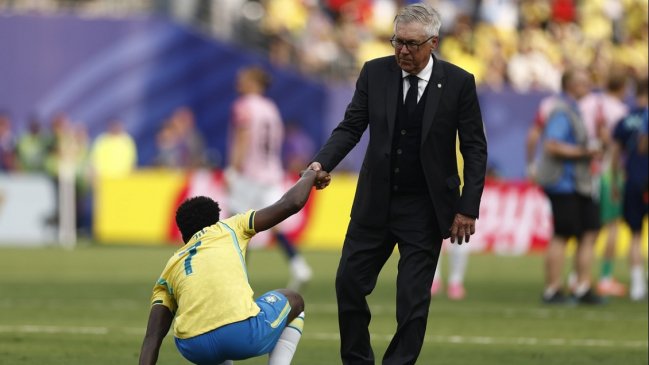 Romario pidió el despido inmediato de Ancelotti de la banca de Brasil