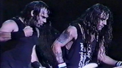   Excantante de Iron Maiden recordó el caótico debut en Chile: 