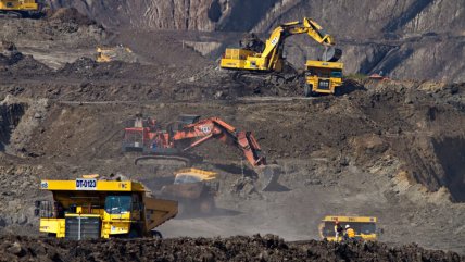 Economista: Grandes mineras y energéticas no miran mucho la megarreforma; invertirán en Chile sí o sí