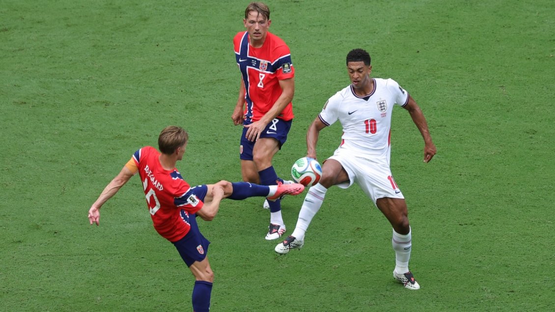 Jude Bellingham igualó para Inglaterra con otro golazo
