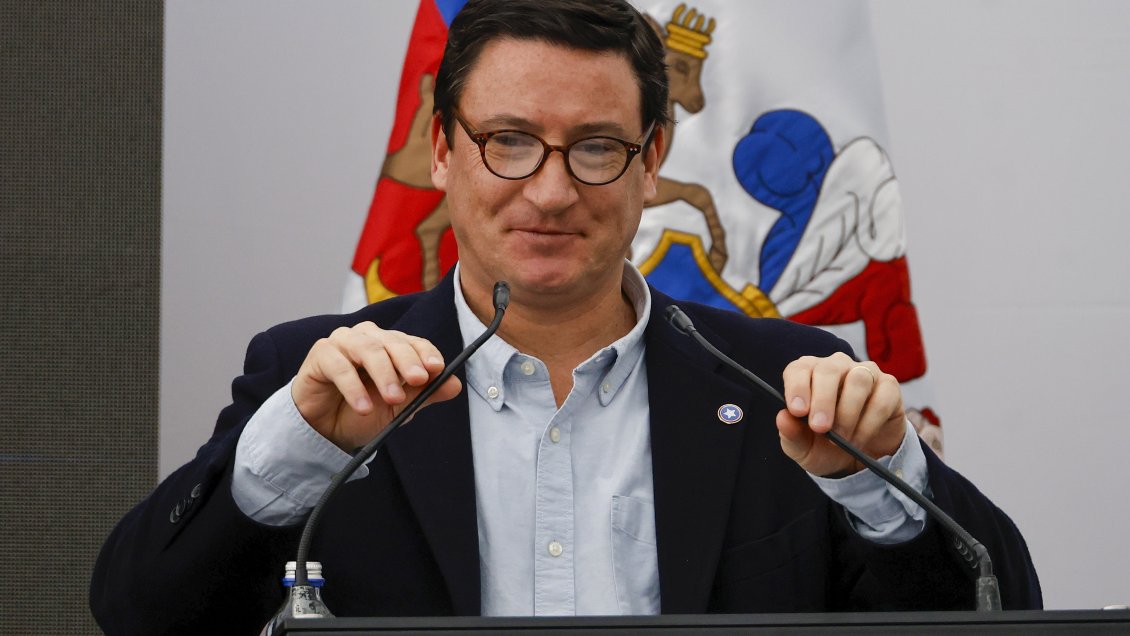 Squella: Nuestro legado debe ser que el Estado se convierta en promotor de la sociedad civil